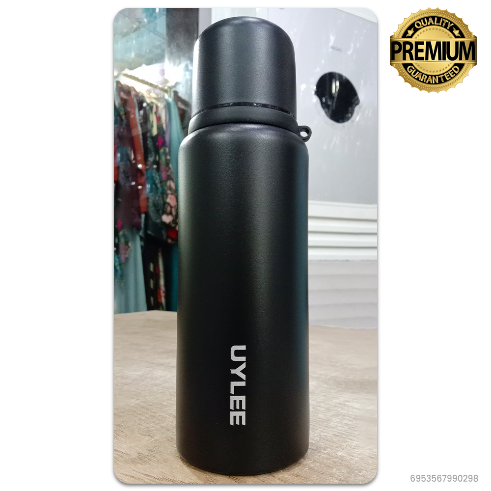700ml Stainless Steel Insulated Water Bottle | Double Wall Thermos Flask for Hot & Cold Drinks | Leak Proof Sports Water Bottle for Gym, Office & School