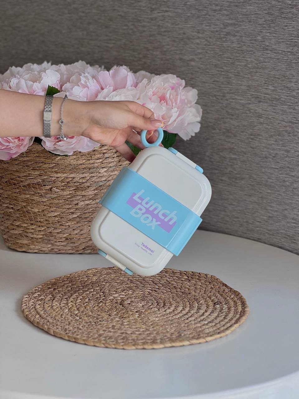 Lunch Box | Leak-Proof Plastic Lunchbox with 3 Compartments & Spoon | Microwave, Freezer & Dishwasher Safe Food Container 6 Lunch Box | Leak-Proof Plastic Lunchbox with 3 Compartments & Spoon | Microwave, Freezer & Dishwasher Safe Food Container - Image 6