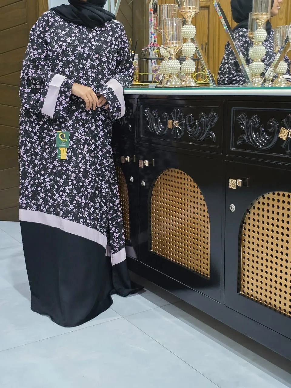 Modern Contrast A-Line Abaya in Black & Baby Pink | Premium Nida & Chiffon Fabric | Semi-Formal Floral Printed Abaya for Women 2 Modern Contrast A-Line Abaya in Black & Baby Pink | Premium Nida & Chiffon Fabric | Semi-Formal Floral Printed Abaya for Women - Image 2
